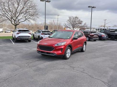 Used 2022 Ford Escape SE w/ Convenience Package AWD/4WD image 3