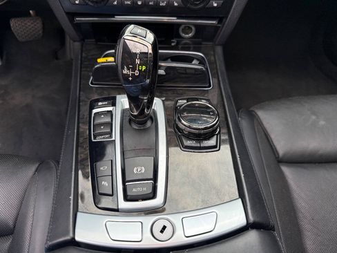 Used 2014 BMW 750Li RWD image 17