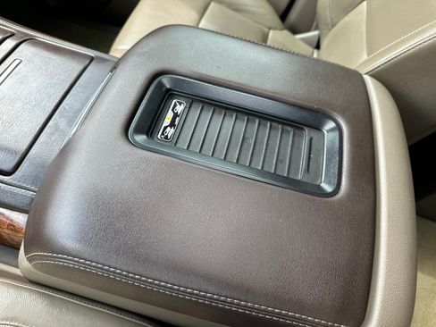 Used 2016 Chevrolet Suburban LTZ AWD/4WD image 46
