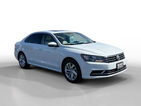 Used 2018 Volkswagen Passat 2.0T SE image 7