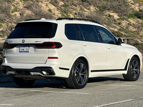 Used 2025 BMW X7 xDrive40i w/ Executive Package image 2