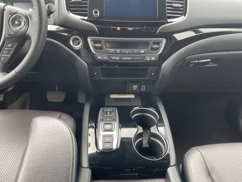 Certified 2023 Honda Ridgeline Black Edition image 11