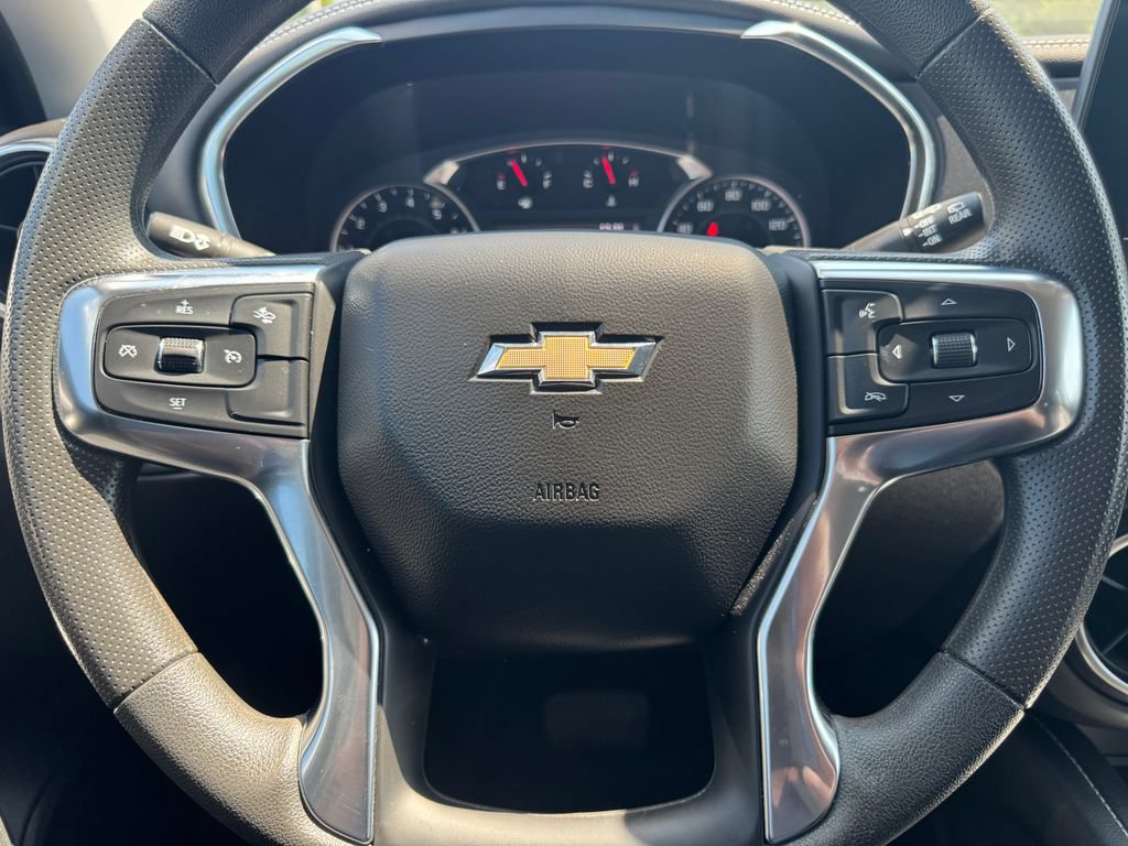 Used 2025 Chevrolet Blazer LT AWD/4WD image 23