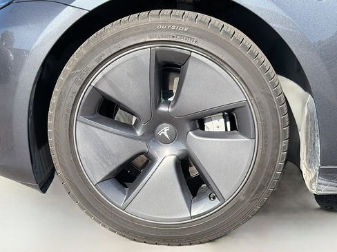 Used 2023 Tesla Model 3 Standard Range image 34