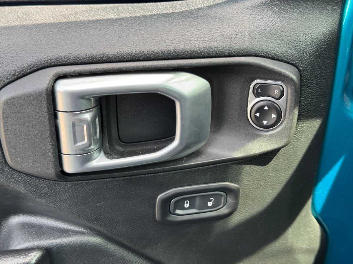 Used 2020 Jeep Wrangler Unlimited Sport AWD/4WD image 29