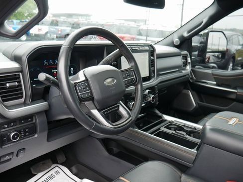 Used 2024 Ford F450 Platinum w/ FX4 Off-Road Package image 17