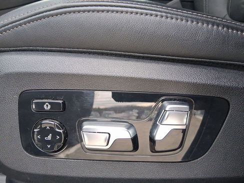 Certified 2023 BMW X6 xDrive40i w/ Executive Package image 12