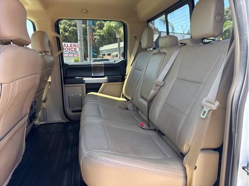 Used 2017 Ford F250 Lariat w/ Lariat Value Package AWD/4WD image 10