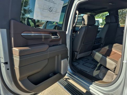 New 2026 GMC Sierra 1500 Denali w/ Denali Reserve Package AWD/4WD image 23