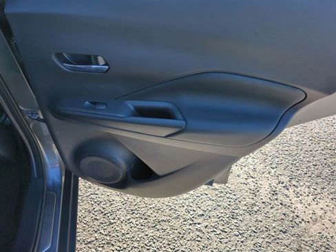 Used 2020 Nissan Kicks SR w/ SR Premium Package image 28