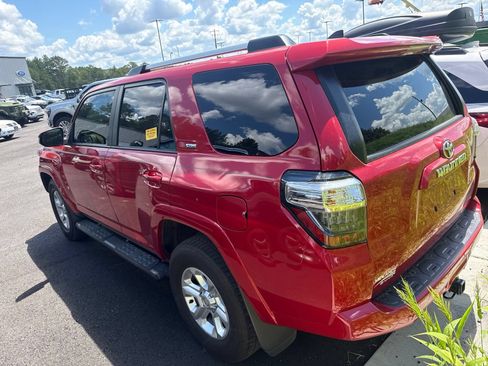 Used 2023 Toyota 4Runner SR5 Premium w/ Moonroof Package RWD image 5