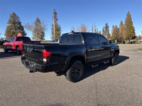 Used 2023 Toyota Tacoma SR5 w/ Technology Package image 4