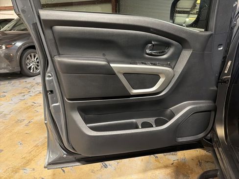 Used 2021 Nissan Titan SV w/ Accessory Utility Package image 24
