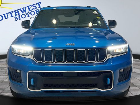 Used 2022 Jeep Grand Cherokee Overland AWD/4WD image 2