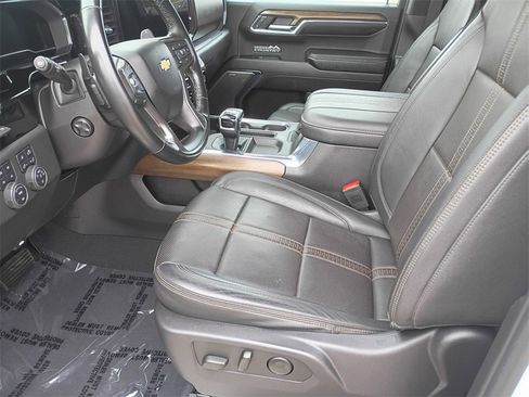 Used 2024 Chevrolet Silverado 1500 High Country w/ High Country Premium Package image 10