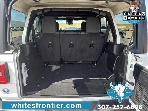 Used 2024 Jeep Wrangler Unlimited Rubicon AWD/4WD image 19