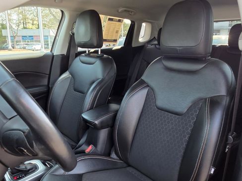 Used 2020 Jeep Compass Latitude w/ Popular Equipment Group image 21