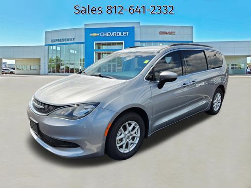 Used 2021 Chrysler Voyager Lxi FWD image 3