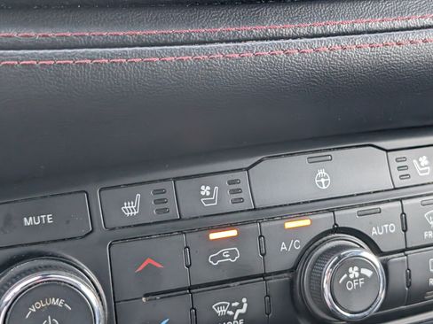 Used 2021 Dodge Durango R/T RWD image 18