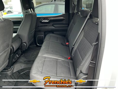 Used 2023 Chevrolet Silverado 1500 LT AWD/4WD image 6