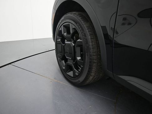 Certified 2025 Kia Sorento SX Prestige AWD/4WD image 12