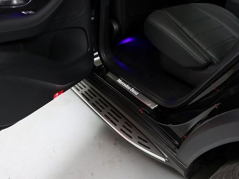 Certified 2025 Mercedes-Benz GLS 450 4MATIC image 32