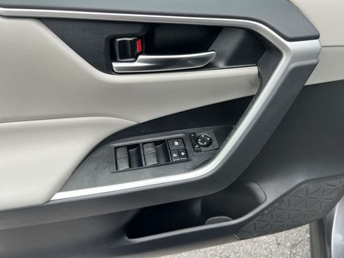 Used 2019 Toyota RAV4 XLE w/ All Weather Liner Package AWD/4WD image 14