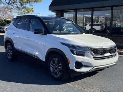 Used 2023 Kia Seltos S w/ Navigation Package