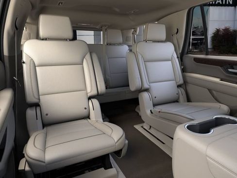 New 2026 GMC Yukon Denali w/ Advanced Technology Package AWD/4WD image 17