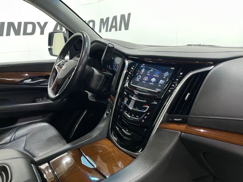 Used 2018 Cadillac Escalade Luxury w/ LPO, Radiant Package image 15