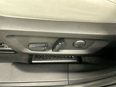 Used 2023 Mitsubishi Outlander SEL image 10