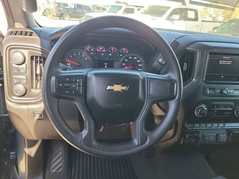 Used 2024 Chevrolet Silverado 1500 Custom image 15