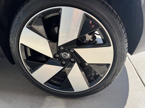 Used 2022 Volvo C40 P8 Recharge Ultimate image 13