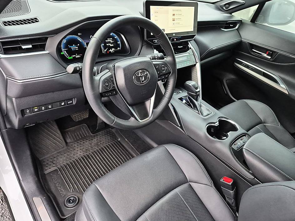 Used 2023 Toyota Venza Limited AWD/4WD image 17