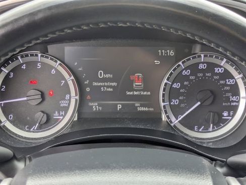 Used 2023 Toyota Highlander XLE image 22