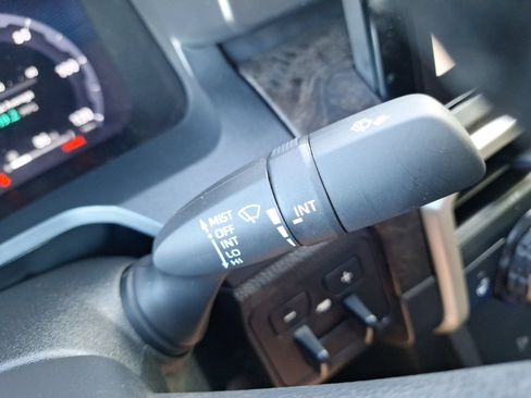 Used 2024 Toyota Tacoma Limited w/ Limited Package (LT) AWD/4WD image 22