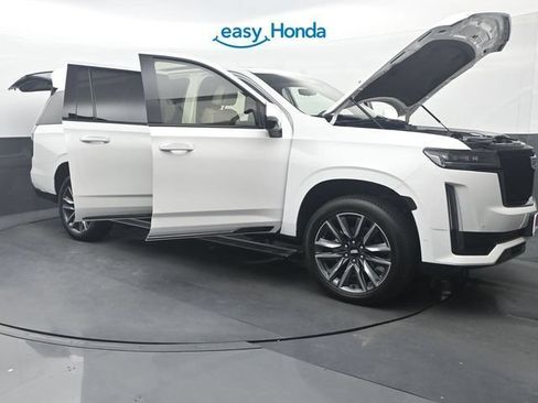 Used 2024 Cadillac Escalade ESV Sport w/ LPO, ONYX Package AWD/4WD image 36