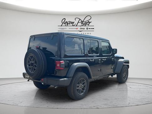 Used 2025 Jeep Wrangler Unlimited Sport AWD/4WD image 3