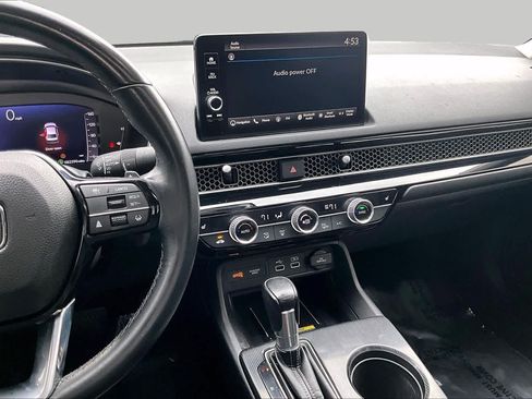 Used 2022 Honda Civic Touring image 7