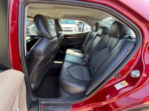 Used 2018 Toyota Camry SE FWD image 20