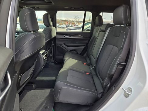 New 2026 Jeep Grand Cherokee Laredo X AWD/4WD image 25