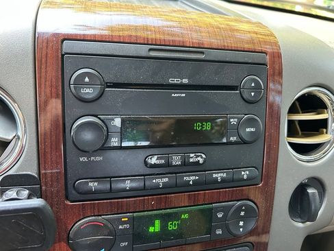 Used 2007 Ford F150 Lariat RWD image 24