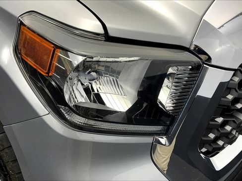 Used 2019 Toyota Tundra SR5 AWD/4WD image 26