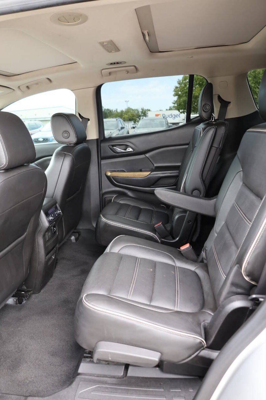 Used 2018 GMC Acadia Denali w/ Technology Package AWD/4WD image 18