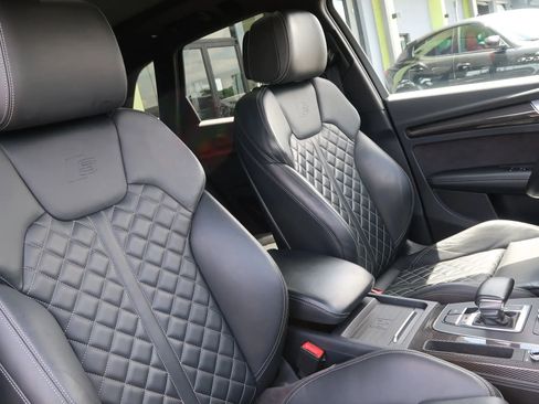 Used 2019 Audi SQ5 Prestige w/ Prestige Package AWD/4WD image 27