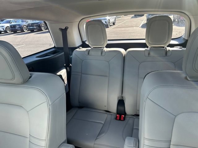 Used 2026 Lincoln Aviator AWD image 18