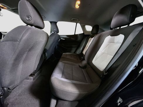 Used 2024 Chevrolet Trax LS w/ LS Convenience Package FWD image 24