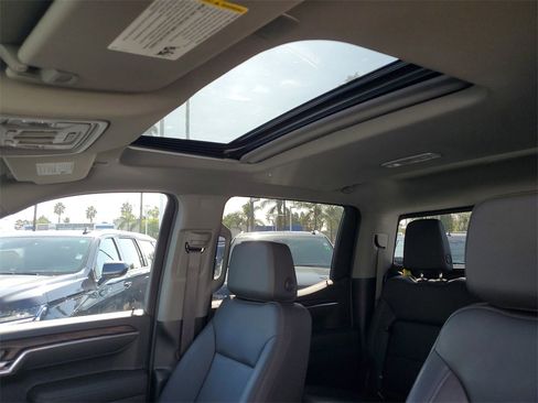 Used 2025 GMC Sierra 1500 SLT w/ SLT Premium Package image 34