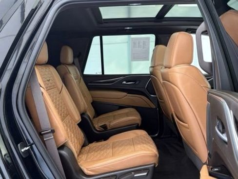 Used 2023 Cadillac Escalade Sport w/ LPO, ONYX Package AWD/4WD image 28