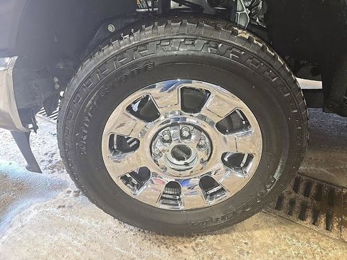 Used 2025 Ford F350 Lariat w/ Lariat Ultimate Package image 47